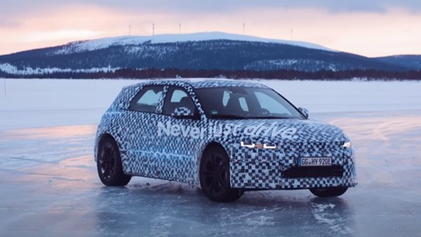 Hyundai Ioniq 5 N: Οδηγούμε το πρωτότυπο "φωτιά" στον πάγο