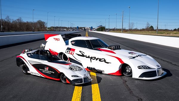 H Toyota έφτιαξε μικρό dragster για παιδιά (και δεν ξέρουμε αν αυτό είναι καλό)