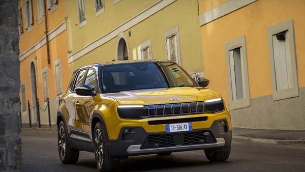 To ηλεκτρικό Jeep Avenger "Αυτοκίνητο της Χρονιάς" 2023