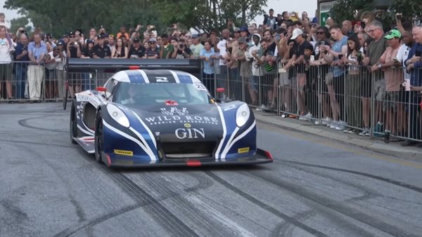 Άκουσε το "ουρλιαχτό" μιας Lotus 925 ίππων με κινητήρα Ferrari (video)