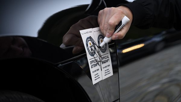 Αυτό είναι το ηλεκτρικό αυτοκίνητο με ρεκόρ Guinness αυτονομίας-Πόσα χιλιόμετρα έκανε