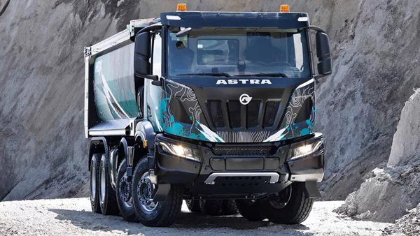 Στην Ελλάδα τα φορτηγά της ASTRA-ποιος όμιλος τα φέρνει