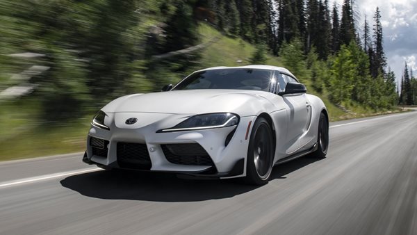 Η νέα Toyota Supra έρχεται και φέρνει μια έκπληξη