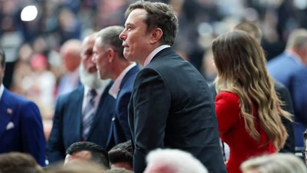 Για ποιο λόγο ο Elon Musk στέλνει τελεσίγραφο στον Bill Gates