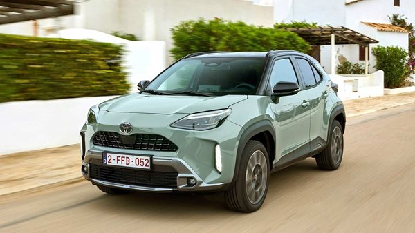 Toyota: Σταματάμε τις πωλήσεις των Corolla, Yaris Cross