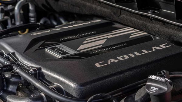 Γιατί η General Motors προχωρά σε επένδυση μαμούθ για νέο θερμικό V8