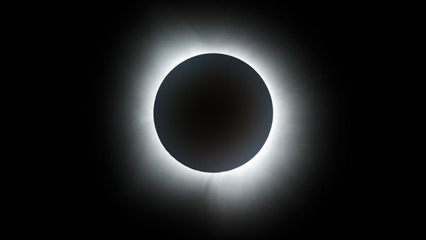 Ολική έκλειψη ηλίου: Η εκδήλωση της NASA στην πίστα της Ινδιανάπολης