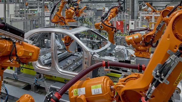 Porsche: Γιατί οι πλημμύρες μπορεί να οδηγήσουν σε διακοπή παραγωγής