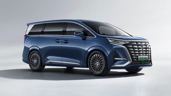 Επίσημο: To Denza D9 πάτησε Ευρώπη