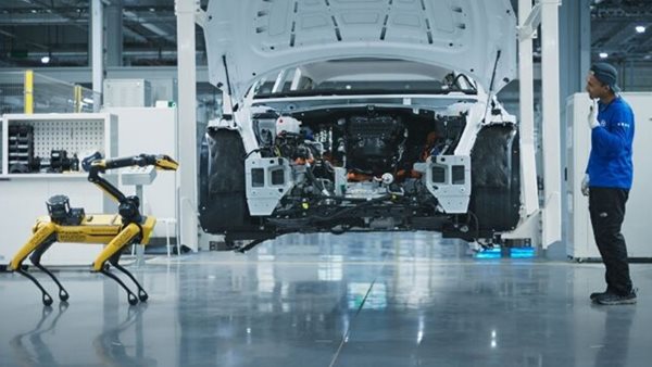 Ηλεκτρικά αυτοκίνητα και απολύσεις: Πώς το αντιμετωπίζουν Hyundai και Kia