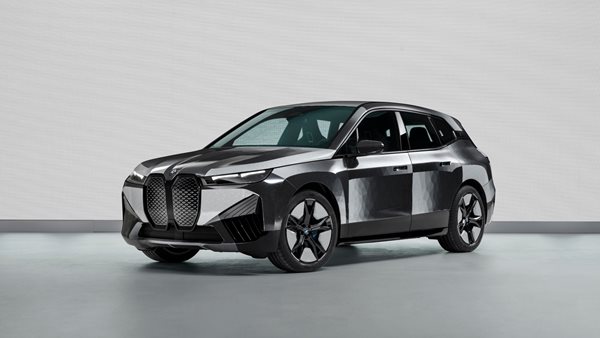 TIME: Το BMW iX Flow στις καλύτερες εφευρέσεις του 2022