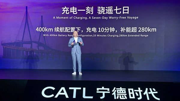 Άνοιγμα της μεγαλύτερης φίρμας μπαταριών στις ΗΠΑ-ο ρόλος του Trump