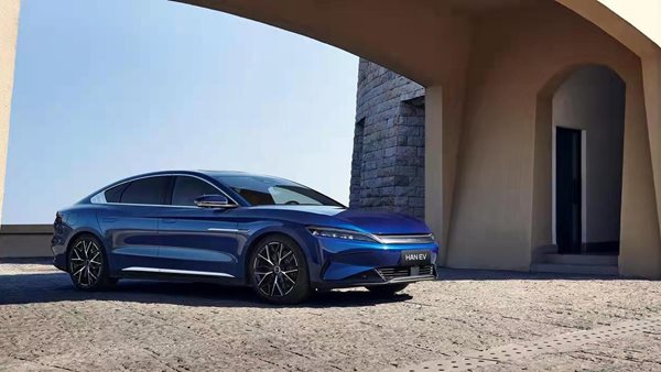 Η BYD ετοιμάζει δύο νέες premium μάρκες ηλεκτρικών