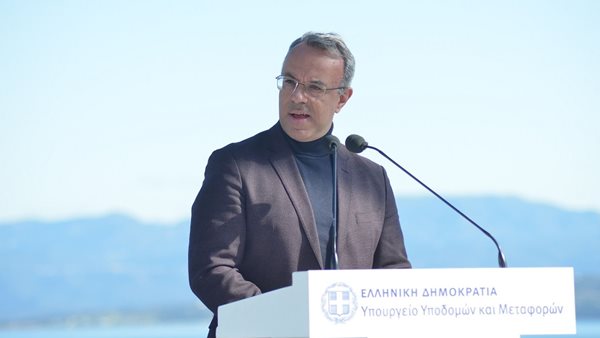 Χρήστος Σταϊκούρας: Μπαίνουν υπογραφές για 300 λεωφορεία φυσικού αερίου