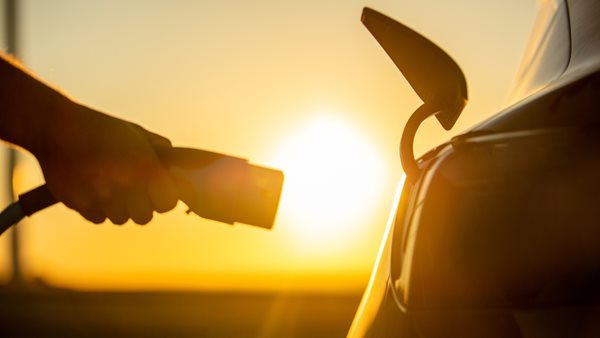 Η Ελλάδα έμεινε πίσω στην πράσινη αυτοκίνηση-τι αποκαλύπτει νέα έκθεση