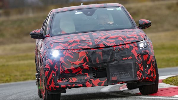 Alfa Romeo Milano: Πρώτες επίσημες εικόνες σε δοκιμές εξέλιξης