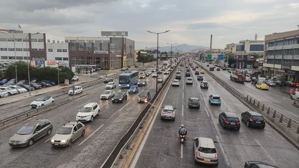 Πώς θα σωθεί η Αθήνα από το κυκλοφοριακό-Τι προτείνουν οι συγκοινωνιολόγοι