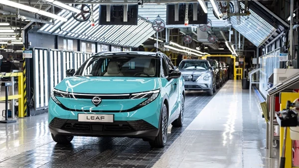 Πώς φτιάχνεται το νέο Nissan Leaf-video μέσα από το εργοστάσιο