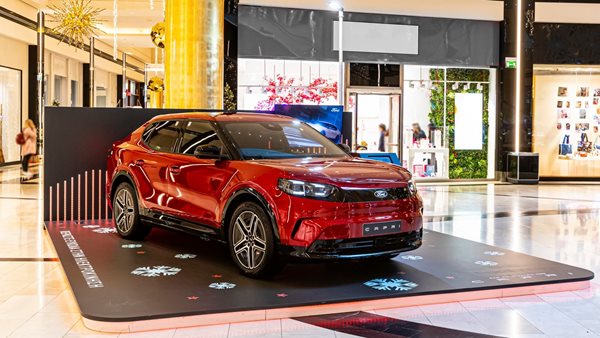 Σε κοινή θέα το νέο Ford Capri σε stage στο Golden Hall