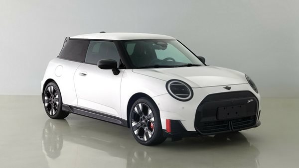 Διέρρευσαν εικόνες του ηλεκτρικού Mini JCW E από τον "συνήθη ύποπτο"