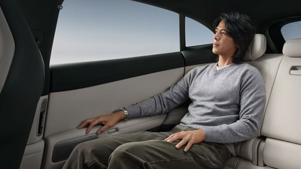 Στη μαύρη αγορά κυκλοφορεί νέο ηλεκτρικό αυτοκίνητο που το θέλουν όλοι