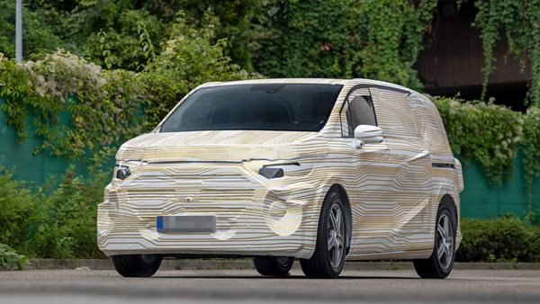 H Mercedes δοκιμάζει διάφορα van σε νέα ηλεκτρική πλατφόρμα