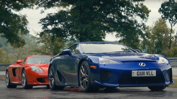 Απολαύστε δύο από τα καλύτερα supercars με κινητήρα V10 που φτιάχτηκαν ποτέ (video)