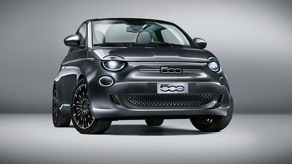 Σταθμοί ανταλλαγής μπαταρίας ηλεκτρικού: Θα μπορείς να βάλεις γεμάτη στο ηλεκτρικό Fiat 500e