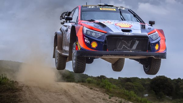 WRC Ράλι Σαρδηνίας: Πρώτη νίκη φέτος για Neuville και Hyundai