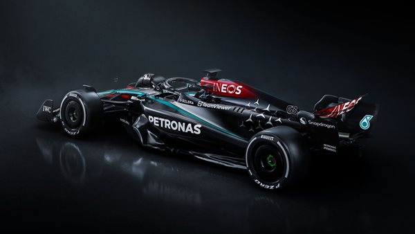 F1: Παρουσιάστηκε το νέο μονοθέσιο Mercedes-AMG W15 (εικόνες)