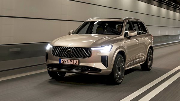 Οδηγούμε στην Σουηδία το νέο Volvo XC90, την PHEV SUV ναυαρχίδα της φίρμας