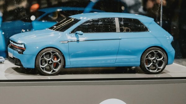 To Yugo επιστρέφει και αυτές είναι οι πρώτες εικόνες