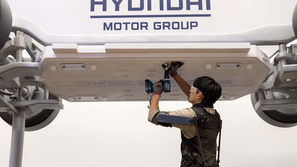 Η Hyundai παρουσίασε επαναστατικό ρομποτικό γιλέκο για εργαζόμενους