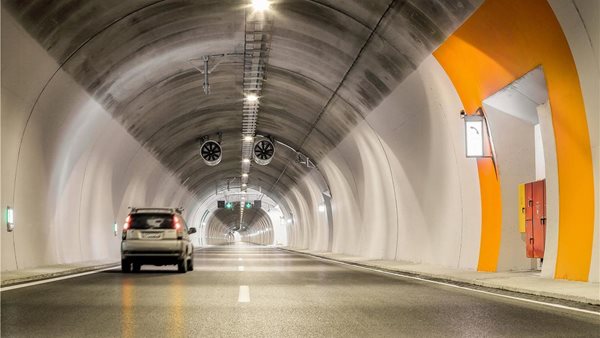 Smart Tunnel: Ποιος δρόμος στην Ελλάδα θα έχει 4 νέα έξυπνα τούνελ