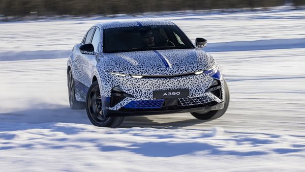 Το Alpine A390 δοκιμάστηκε στο κρύο και είναι έτοιμο
