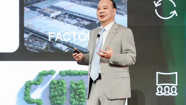 Ποιος είπε για τον Musk ότι δεν ξέρει από μπαταρίες