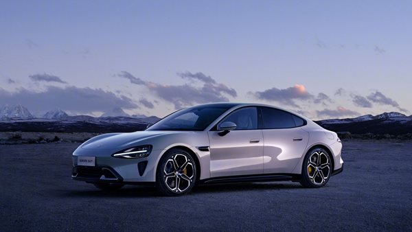 O CEO της Xiaomi προτείνει άλλα ηλεκτρικά αυτοκίνητα αντί του SU7