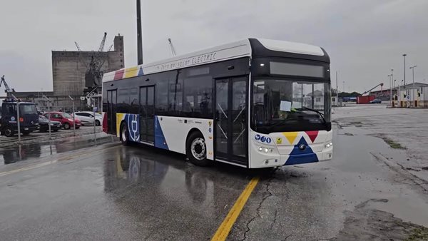 Πότε ξεκινούν τα νέα ηλεκτρικά λεωφορεία σε Αθήνα και Θεσσαλονίκη-τι δήλωσε ο Σταϊκούρας