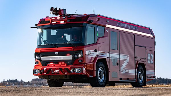 Rosenbauer RTX: Ηλεκτρικό πυροσβεστικό για το Los Angeles