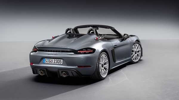 Video: Η πιο δυνατή Porsche 718 Spyder RS στο μικροσκόπιο