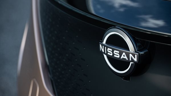 Γιατί η Nissan είναι έτοιμη να βγάλει στο σφυρί την ιστορική της έδρα