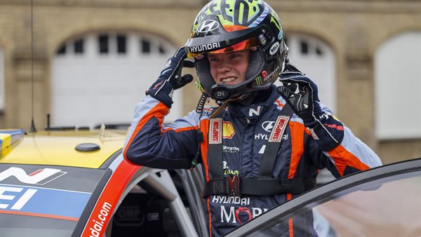 Εκτός Hyundai o Oliver Solberg