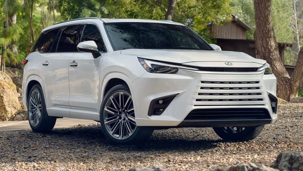 Lexus TX: Επταθέσιο πολυτελές SUV με plug-in έκδοση