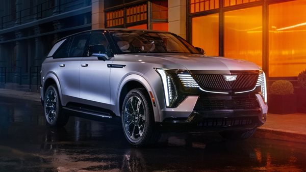 Η Cadillac Escalade IQ είναι ένα τεράστιο και βαρύ SUV