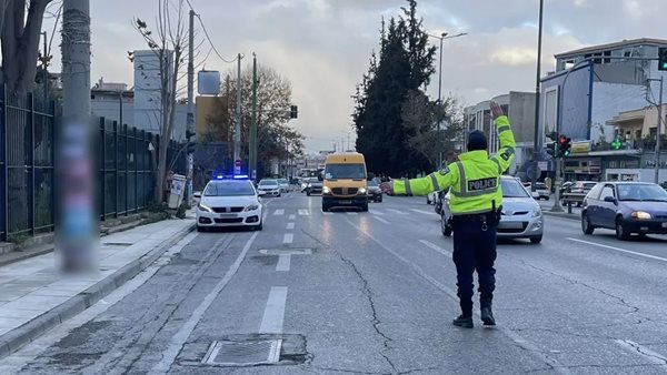 Της πήραν το δίπλωμα για 18 μήνες-δείτε τι έκανε 40χρονη στην Αττική Οδό