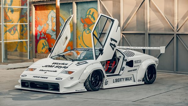 Lamborghini Countach όπως δεν την έχεις δει ποτέ από την Liberty Walk
