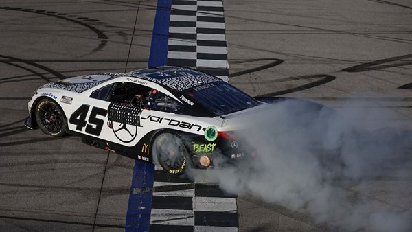 NASCAR: O Michael Jordan είδε για πρώτη φορά νίκη της ομάδας του