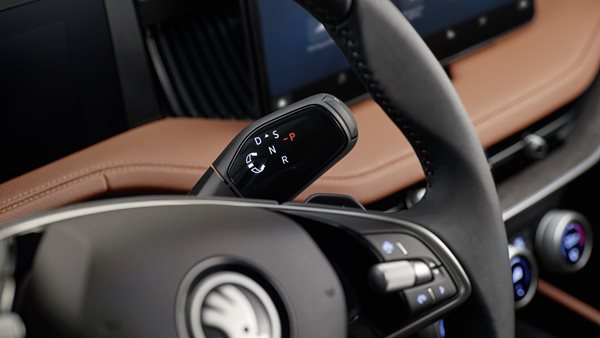 Skoda: Ένας Έλληνας σχεδιαστής αλλάζει το εσωτερικό των νέων της αυτοκινήτων