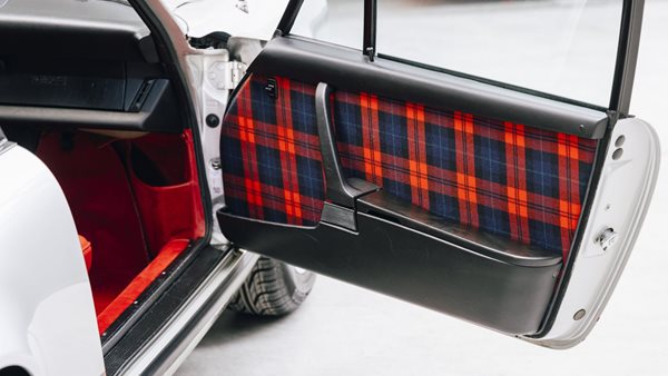 Η ιστορία ενός υπέροχου υφάσματος της Porsche που παραμένει διαχρονικό