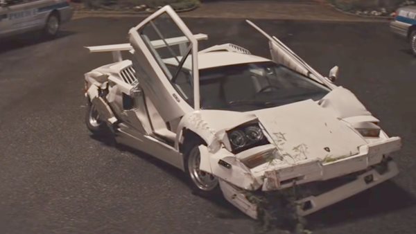 Δεν πουλήθηκε η τρακαρισμένη Lamborghini Countach του "Λύκου της Wall Street"